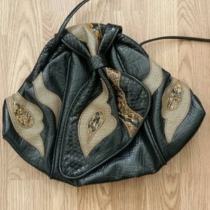 Unique 90s Purse